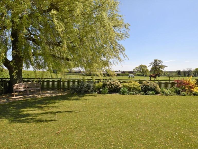 Chirk At Hill House Farm Cheshire Holiday home *